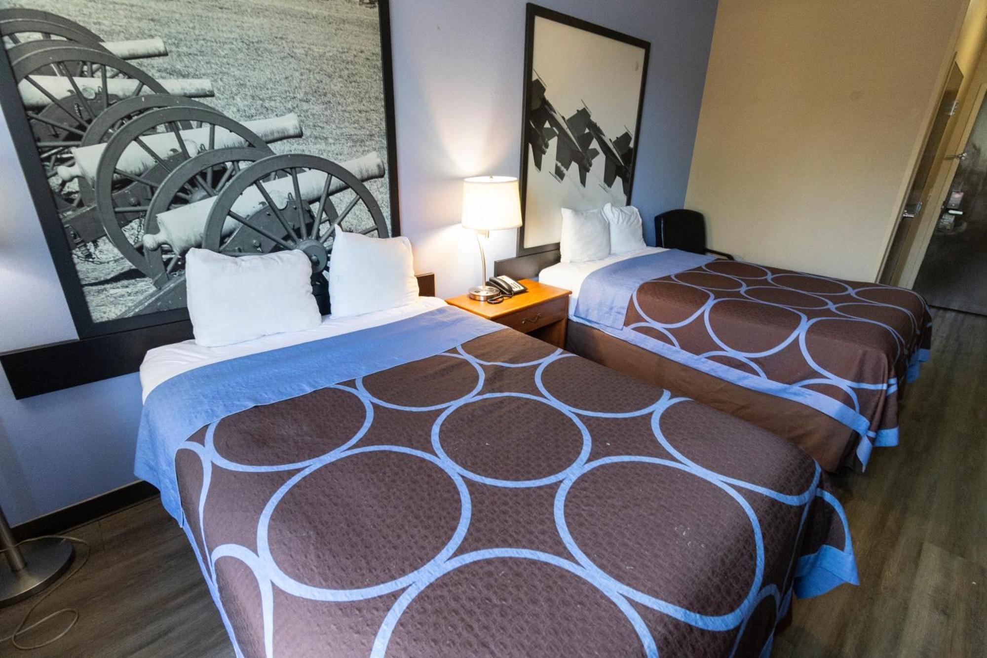 Super 8 By Wyndham Smithfield-Selma Hotel Екстериор снимка