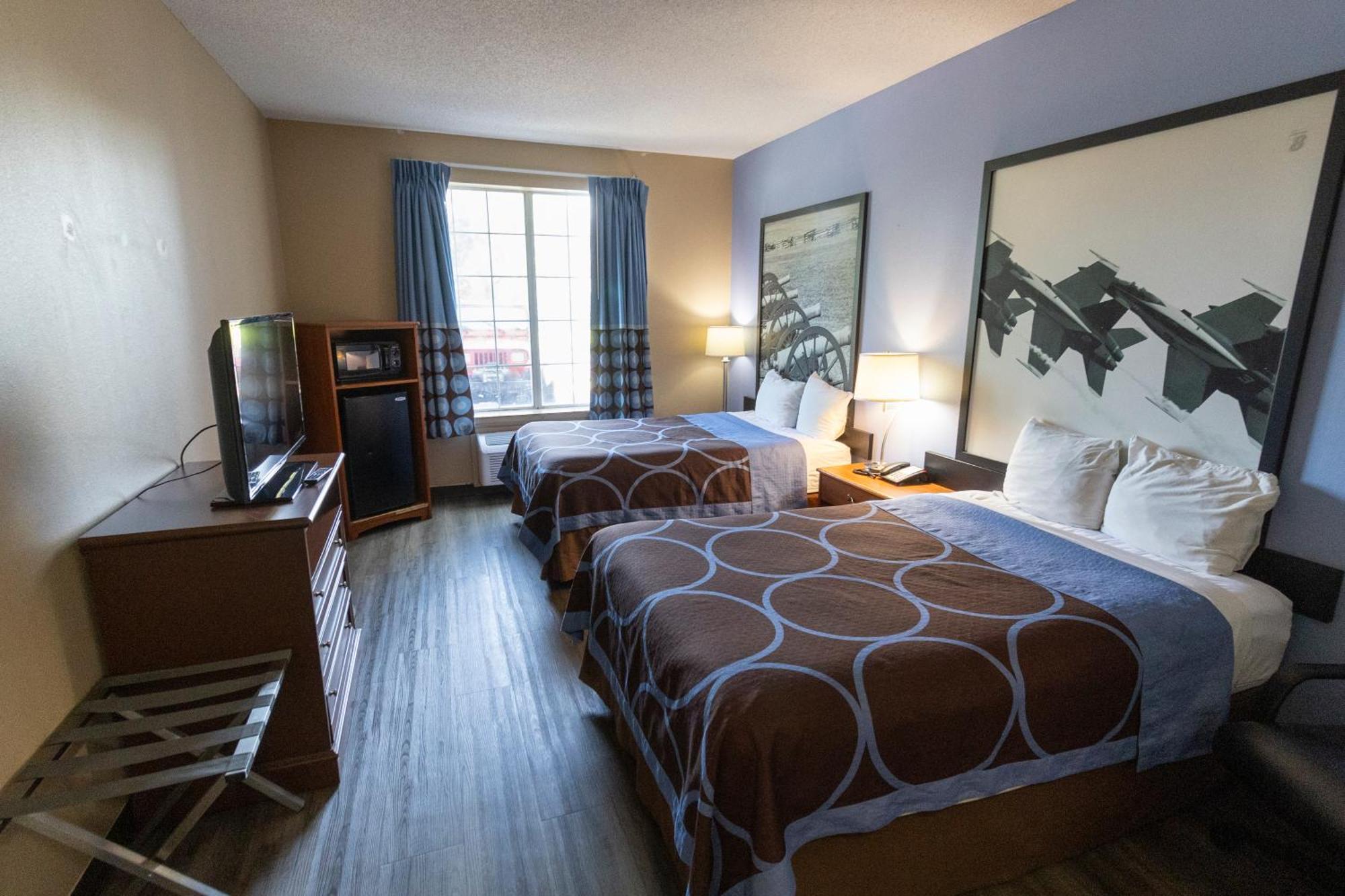 Super 8 By Wyndham Smithfield-Selma Hotel Екстериор снимка