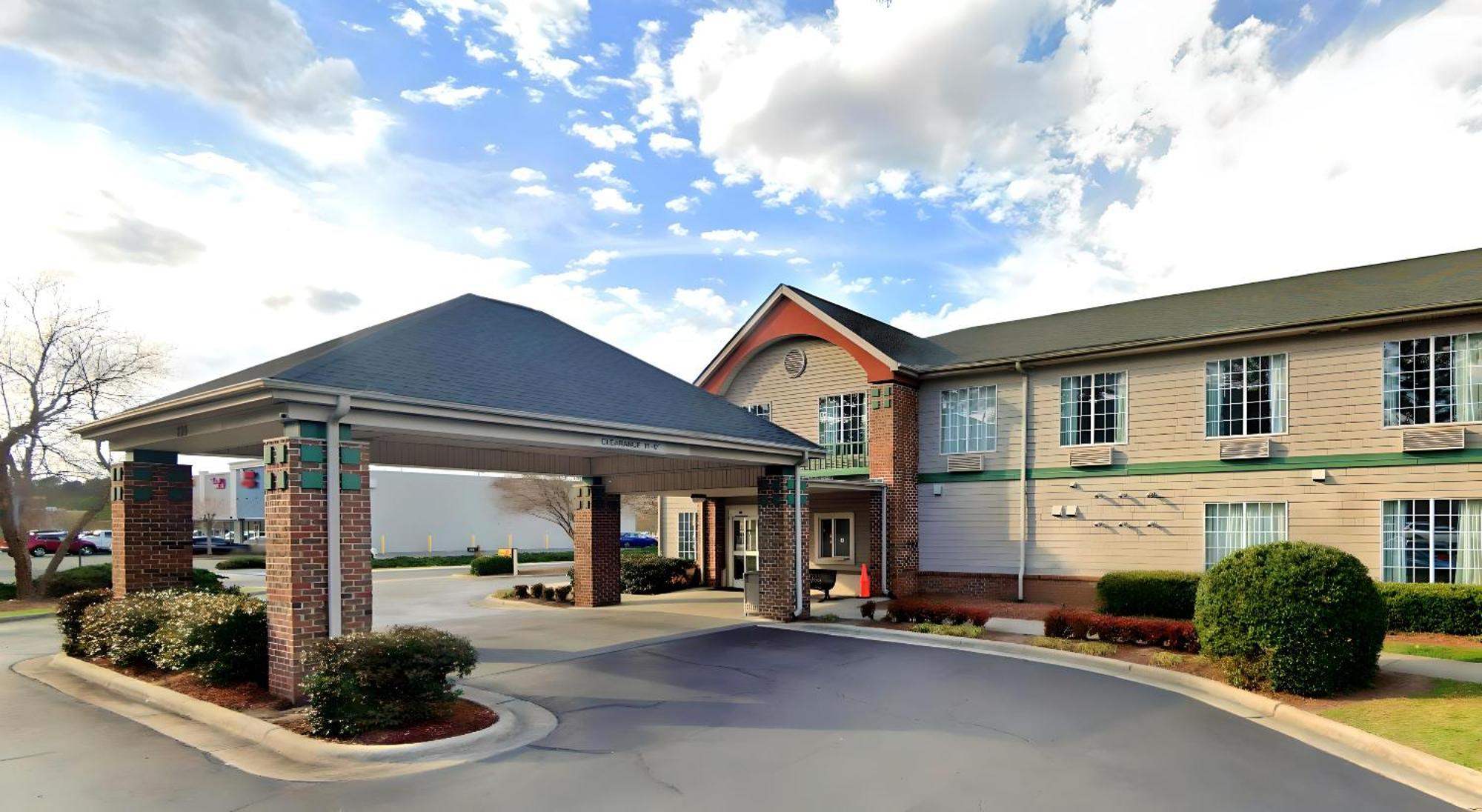 Super 8 By Wyndham Smithfield-Selma Hotel Екстериор снимка